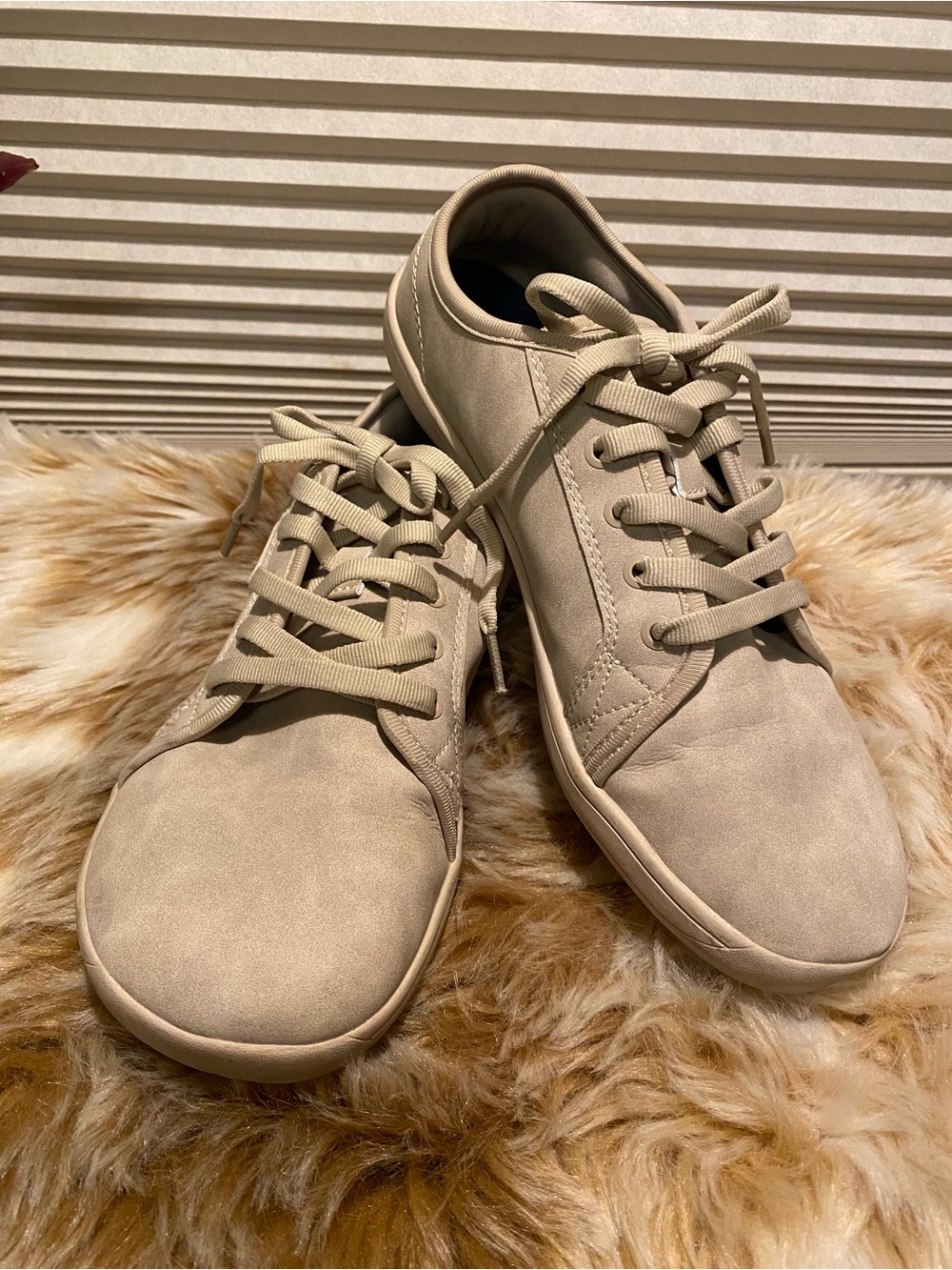 WHITIN Wide Toe Box Minimalist Barefoot Sneakers - Beige/Cream